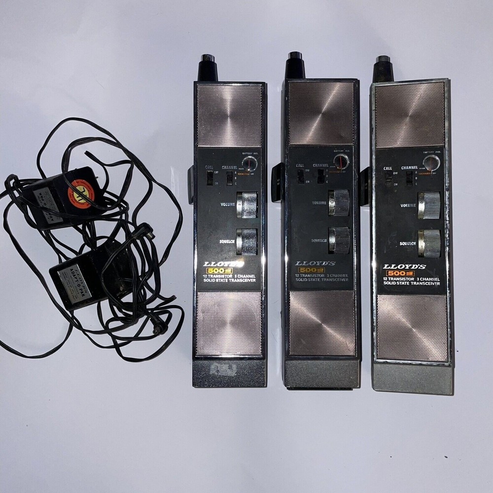 VTG 3 LLoyds Walkie Talkies 500mw 27mc Transceiver Model 7A20 Series 61 Japan